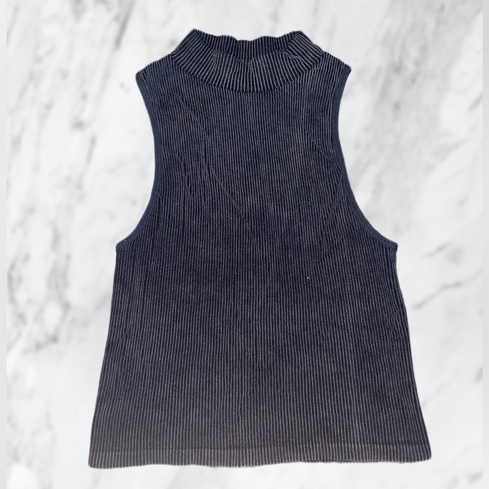 Eye Candy Sleeveless tank!